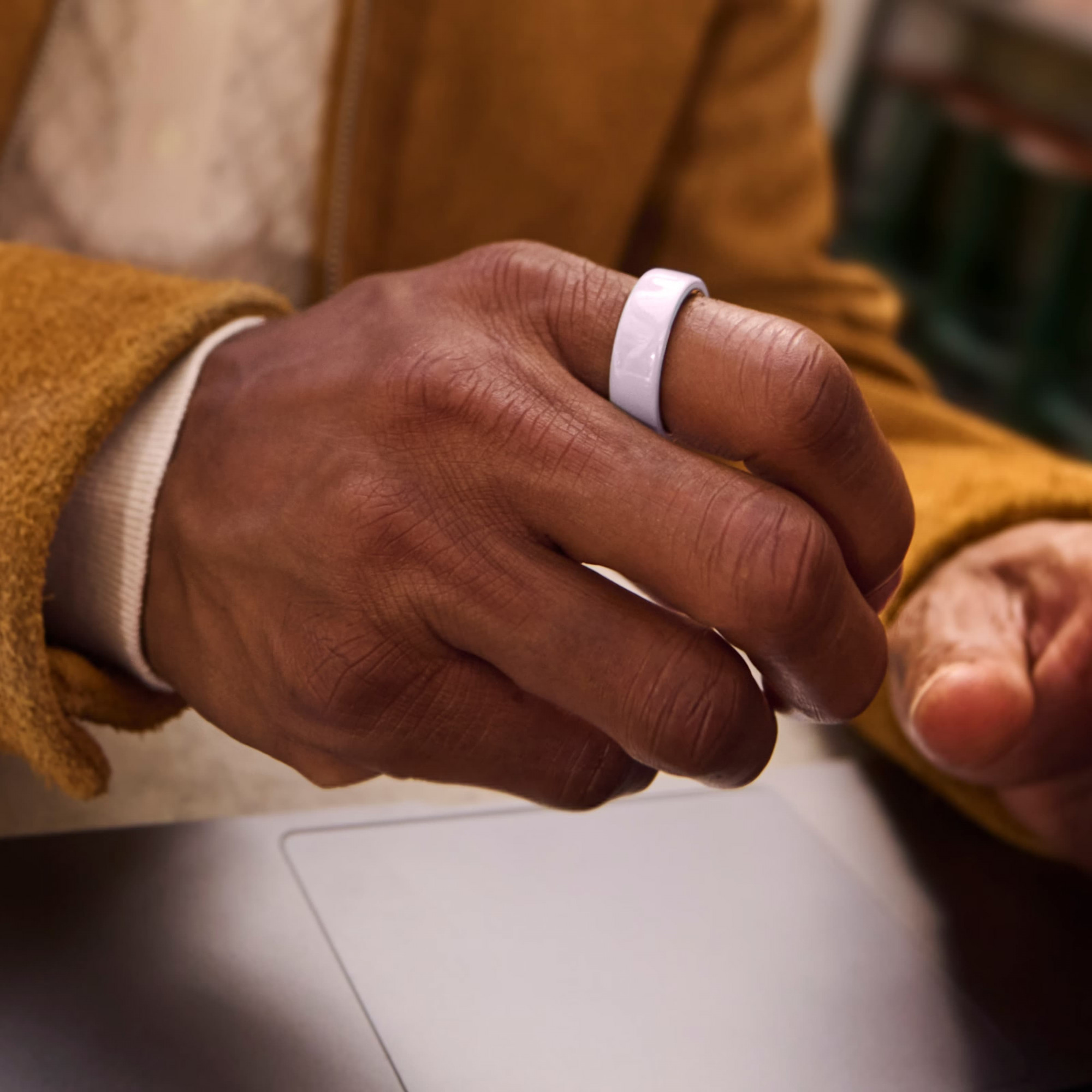 Розумне кільце Oura Ring 4 Ceramic Petal